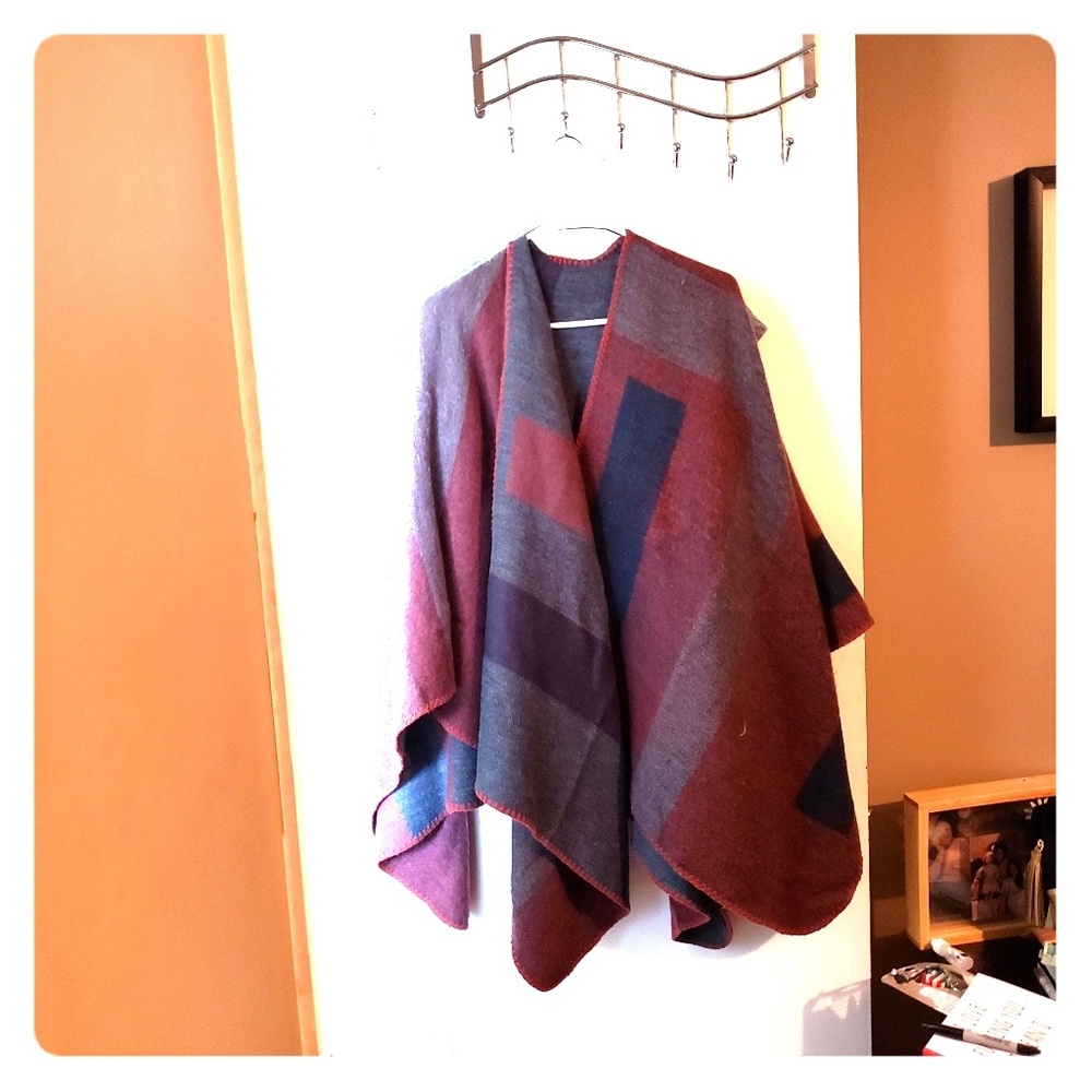 BB Dakota Poncho